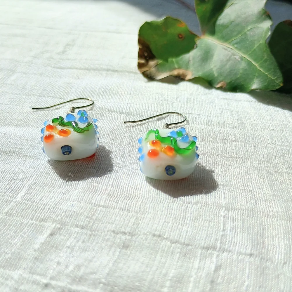 🏵 ARTISAN KITSCH 🏵 VTG hand-blown Lampwork Glass dangle 925 earrings, Coquette